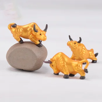 4pcs golden bull boj Model Živali figuric Miniaturne Figurice doma Vrt Lutke Dekoracijo DIY Opremo igrača darilo